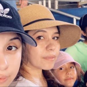 Meet your Posher, Cora